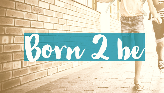 Ein Bild in verwaschenen Farben von 2 Jugendlichen, die in kurzen Hosen auf einem Weg rennen. Ihre Gesichter sind nicht zu sehen, nur ihre Beine und Oberkörper. In der Mitte steht in einem grünen Balken "Born to be".